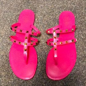 Nicole Miller Valentino like Gold Hot Pink rock stud flip flops Sz 9